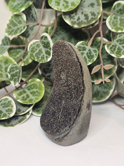 Black Amethyst Cut Base 187g