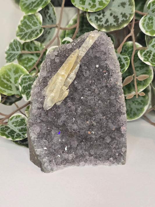 Amethyst Cut Base with Calcite 410g