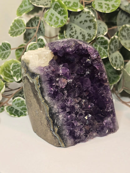 Amethyst Cut Base 1.05kg