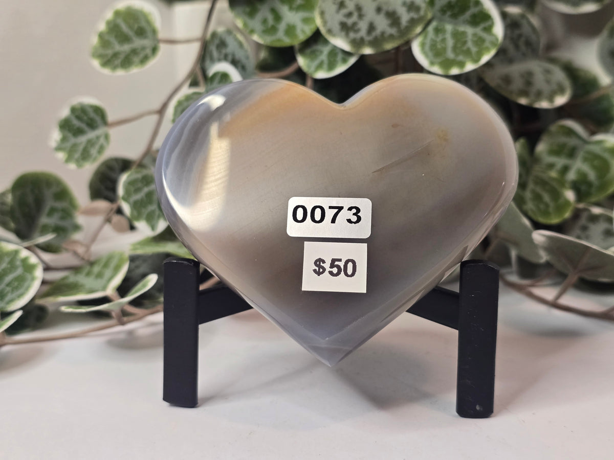 Agate Carved Heart 205g