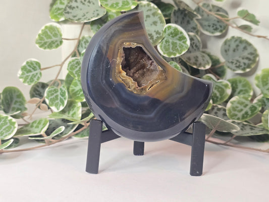 Agate Carved Moon 310g