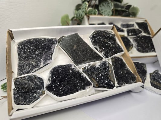 Black Amethyst Flats 50-100g