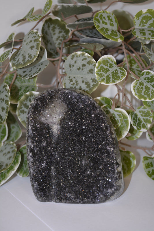 Black Amethyst Cut Base 620g