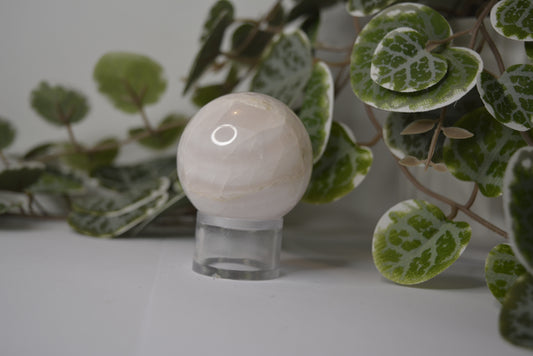 Rose Quartz Sphere 141g