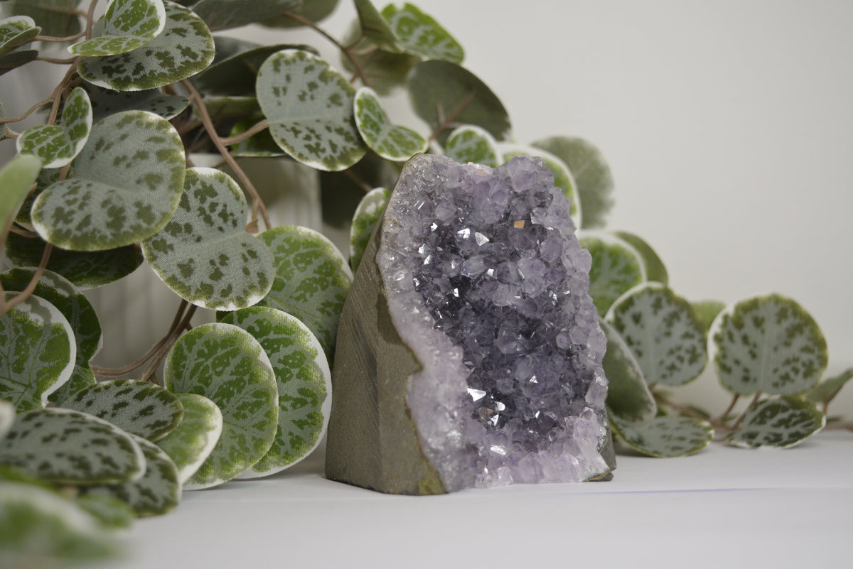 Amethyst Cut Base 692g